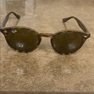 Ray-Ban RB2180 Sunglasses